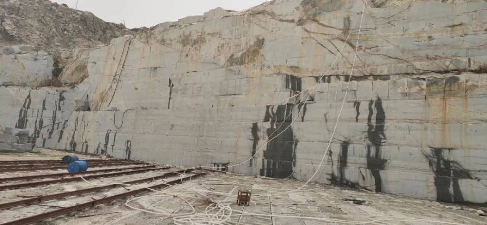 6604.4立方米花崗巖石材荒料最低價處置！明天開拍千萬別錯過！