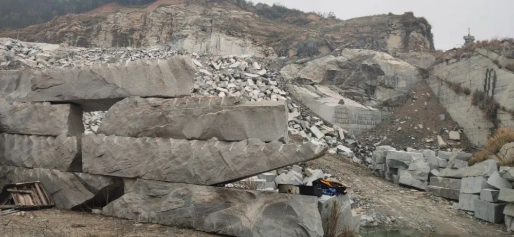 6604.4立方米花崗巖石材荒料最低價處置！明天開拍千萬別錯過！