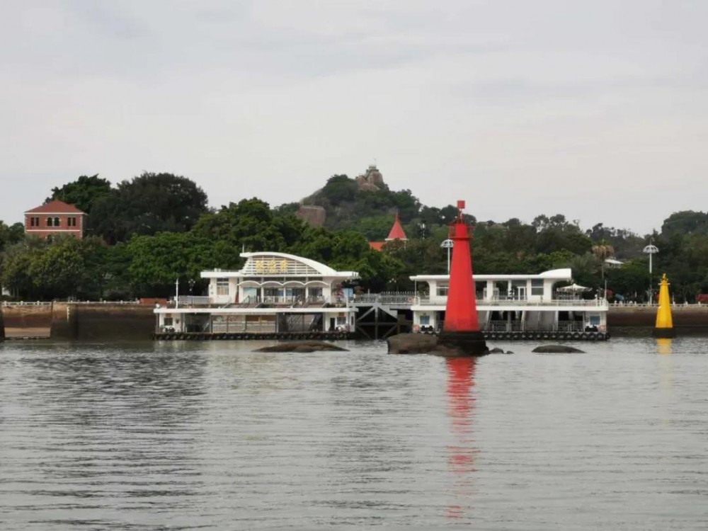 熱點 | 萬里石股份捐贈，惠安617雕刻，鼓浪嶼世遺標(biāo)志“時光晶體”今日落成