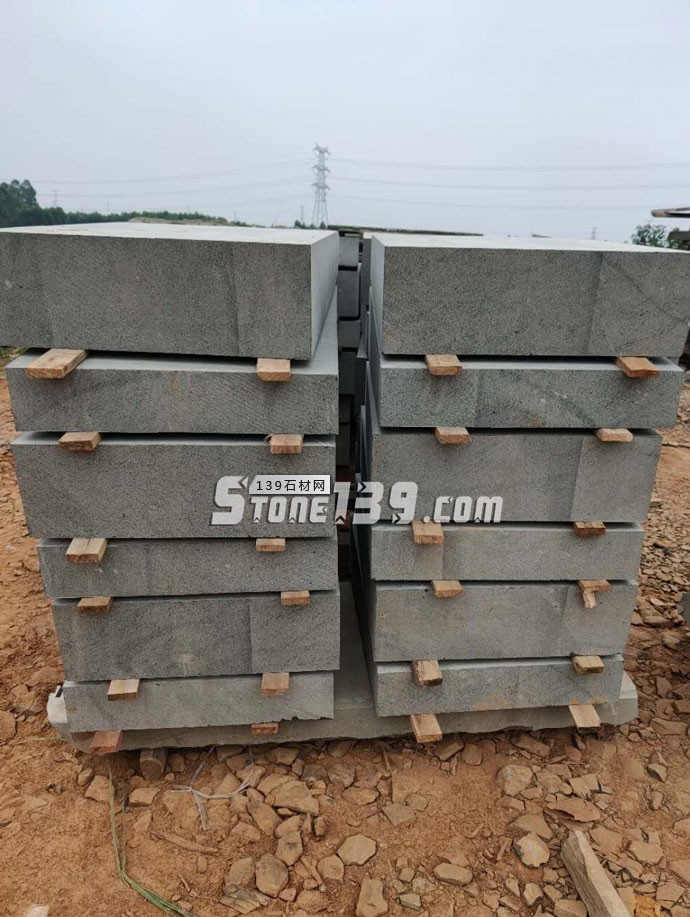 湛江黑路沿石實(shí)拍圖