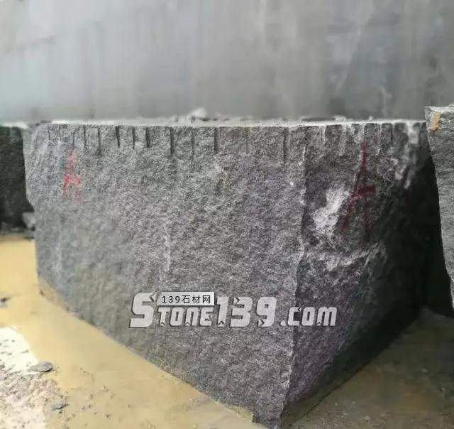 廣西芝麻黑產地鐘山縣黨政主要領導率隊深入花崗巖石材企業(yè)開展專項調研，附產品欣賞！