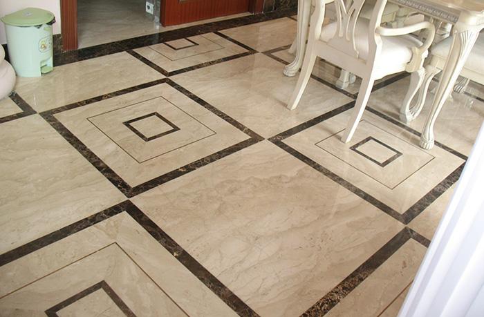 地面鋪設(shè)用傳統(tǒng)地磚（瓷磚）還是大理石？看完應(yīng)該知道如何選擇了