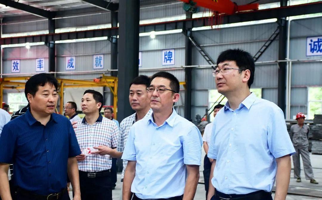 大力支持發(fā)展石材行業(yè),白河縣總投資8000萬元的石材精深加工生產(chǎn)線竣工投產(chǎn)