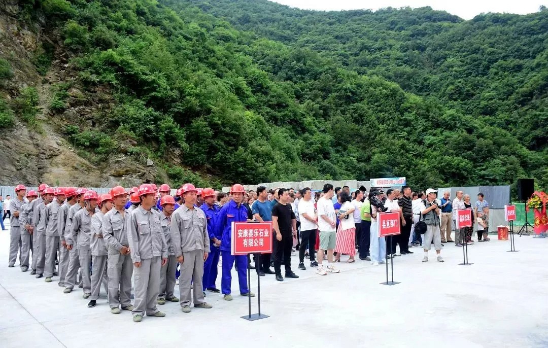 大力支持發(fā)展石材行業(yè),白河縣總投資8000萬元的石材精深加工生產(chǎn)線竣工投產(chǎn)