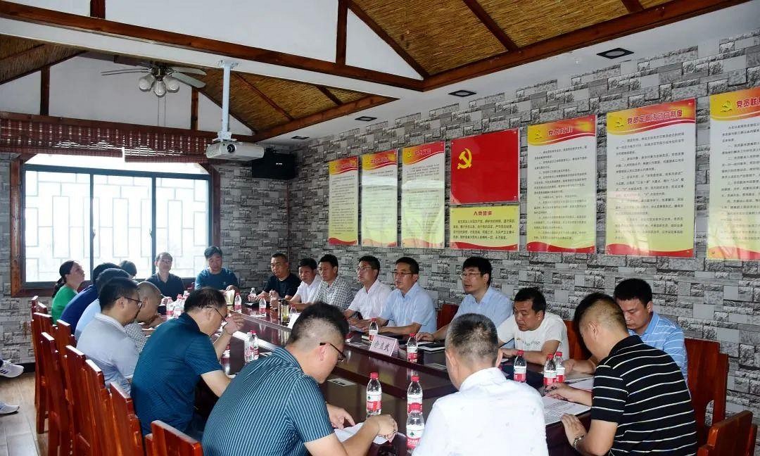 大力支持發(fā)展石材行業(yè),白河縣總投資8000萬元的石材精深加工生產(chǎn)線竣工投產(chǎn)