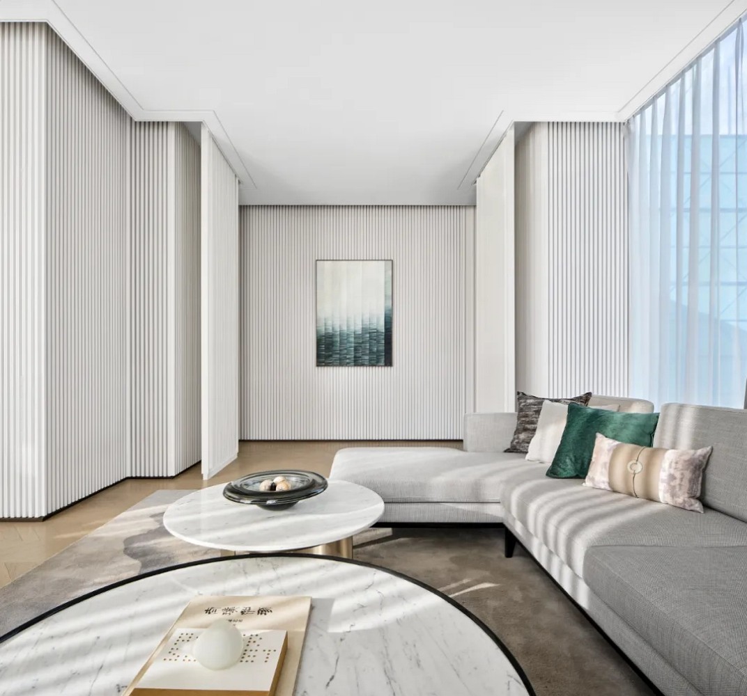 云紋石材包裹的樓梯，宛若浮云懸于虛空之中