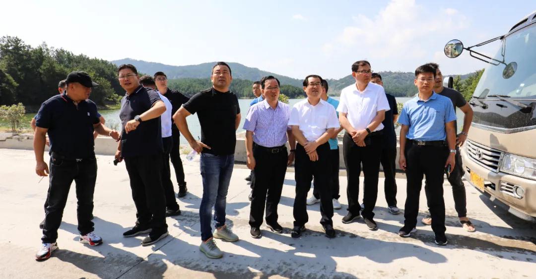 山東五蓮縣委書記馬維強一行蒞臨中部（麻城）石材產(chǎn)業(yè)園考察學(xué)習(xí)