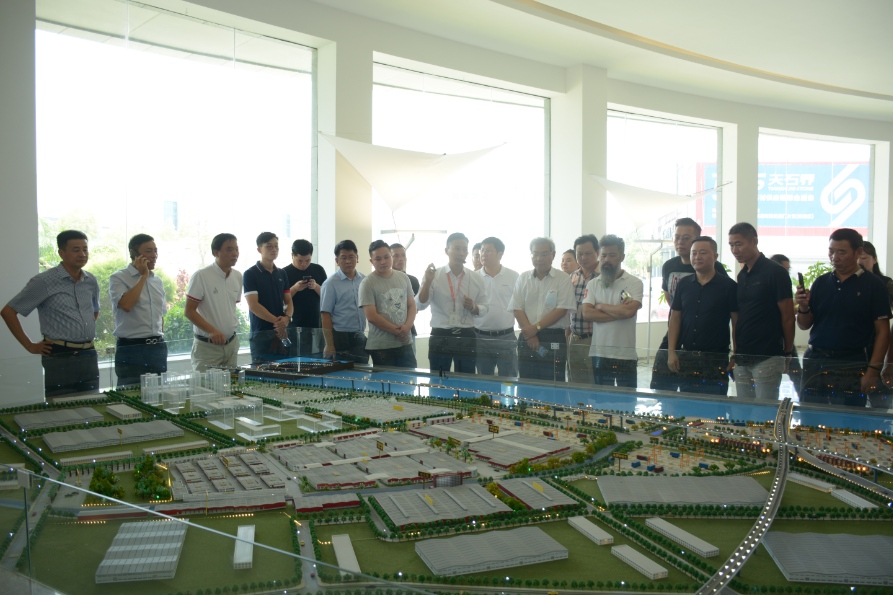 全國(guó)工商聯(lián)石材業(yè)商會(huì)四屆二次會(huì)長(zhǎng)（擴(kuò)大）會(huì)議在海西石材城成功召開