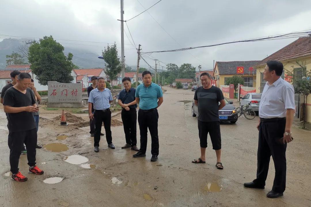 山東五蓮縣街頭鎮(zhèn)整治石材道路揚塵問題