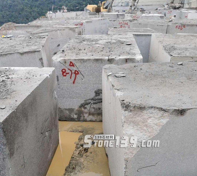 豹皮花產(chǎn)地四川米易縣花崗石儲量達1.2億立方米以上