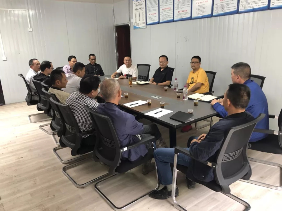 貴州桐梓縣應(yīng)急局局長梁輝帶隊(duì)到羊磴鎮(zhèn)指導(dǎo)石材生產(chǎn)加工安全工作