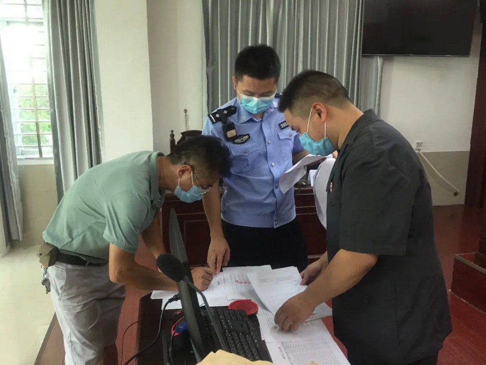 時隔4年!福建南安52名工人追回近135萬被欠工資