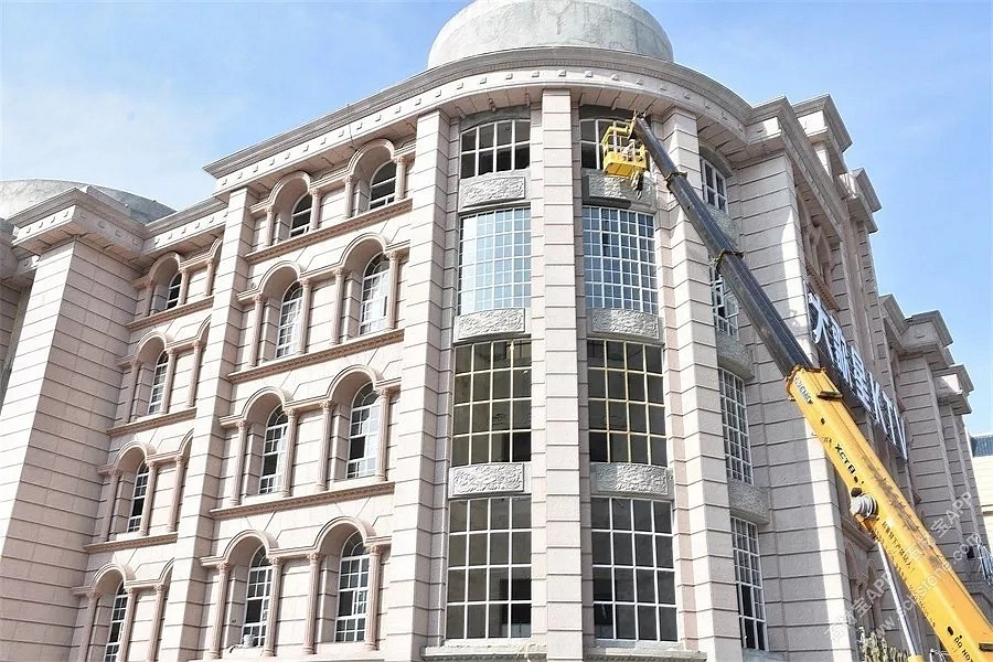 「楓葉紅」外墻干掛，打造“紅色宮殿”，花崗巖工程裝飾無可替代