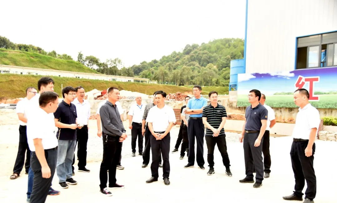 永定區委書記帶隊調研龍湖保護與開發和永定紅石材循環經濟產業園建設情況