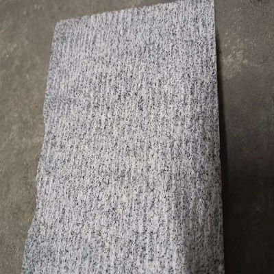 湖北羅田芝麻灰斧剁板細(xì)鑿面廠家