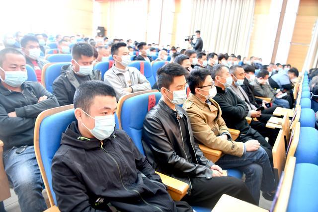 山東平邑縣召開(kāi)石材行業(yè)環(huán)保整治推進(jìn)會(huì),要求雷厲風(fēng)行抓環(huán)保 自我加壓求“新生”