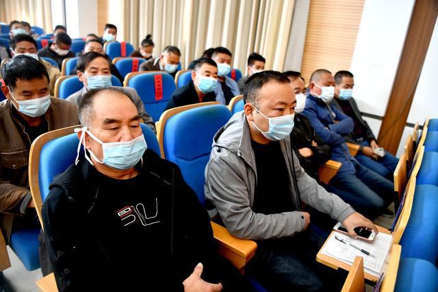 山東平邑縣召開(kāi)石材行業(yè)環(huán)保整治推進(jìn)會(huì),要求雷厲風(fēng)行抓環(huán)保 自我加壓求“新生”