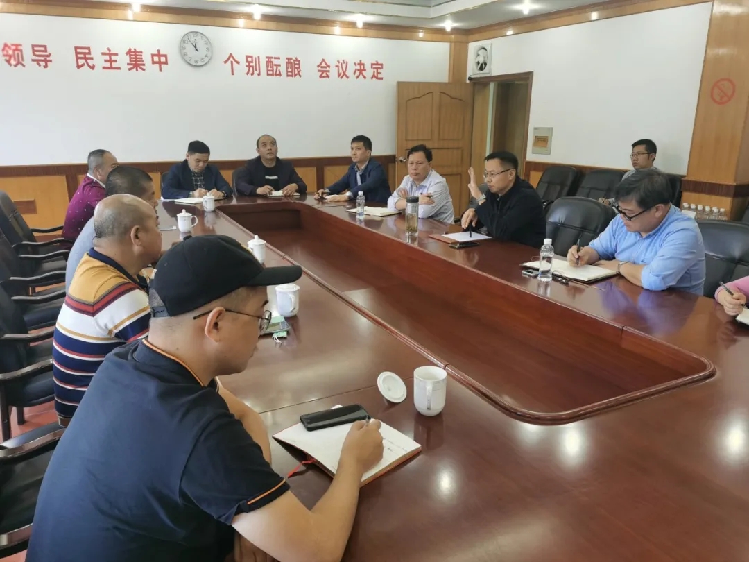 水頭鎮商會會長黃明經帶隊考察調研灌陽（廣西黑白根產地）石材產業