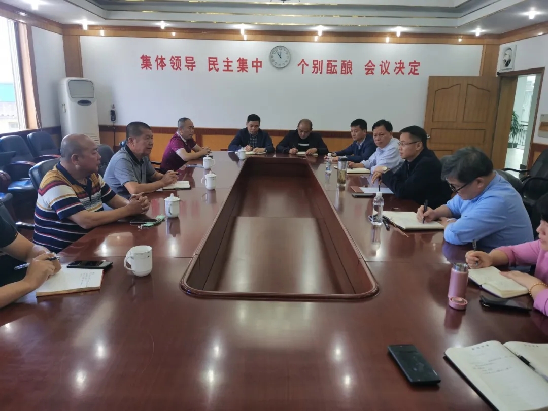 水頭鎮商會會長黃明經帶隊考察調研灌陽（廣西黑白根產地）石材產業