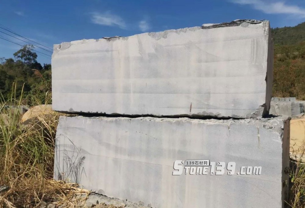 長泰芝麻黑G654礦區(qū)一手報價(最新)!庫存百萬立方以上!