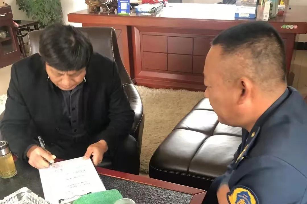 湖北麻城成立專班整治石材產(chǎn)業(yè)貨運車輛，6家企業(yè)被下達責令整改通知書