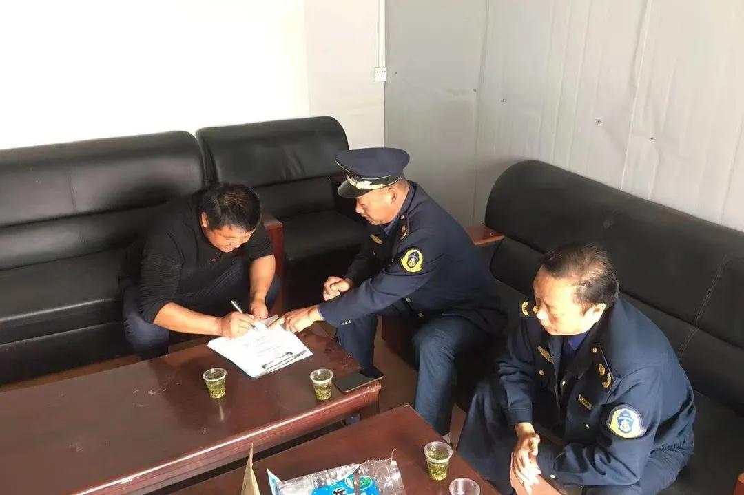 湖北麻城成立專班整治石材產(chǎn)業(yè)貨運車輛，6家企業(yè)被下達責令整改通知書