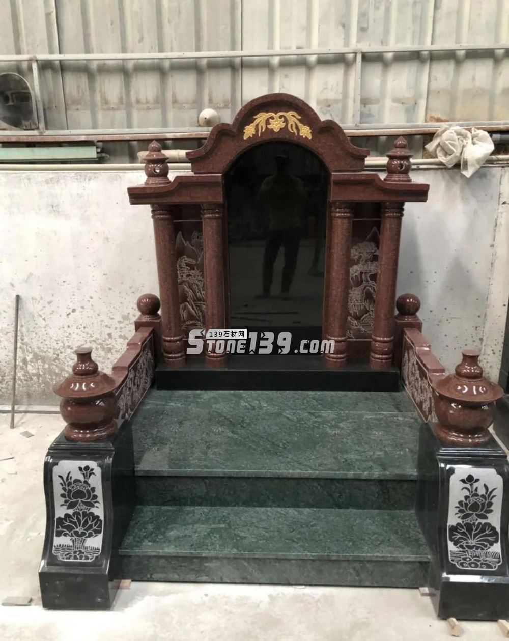 純黑色墓碑石好料還是中國(guó)的山西黑