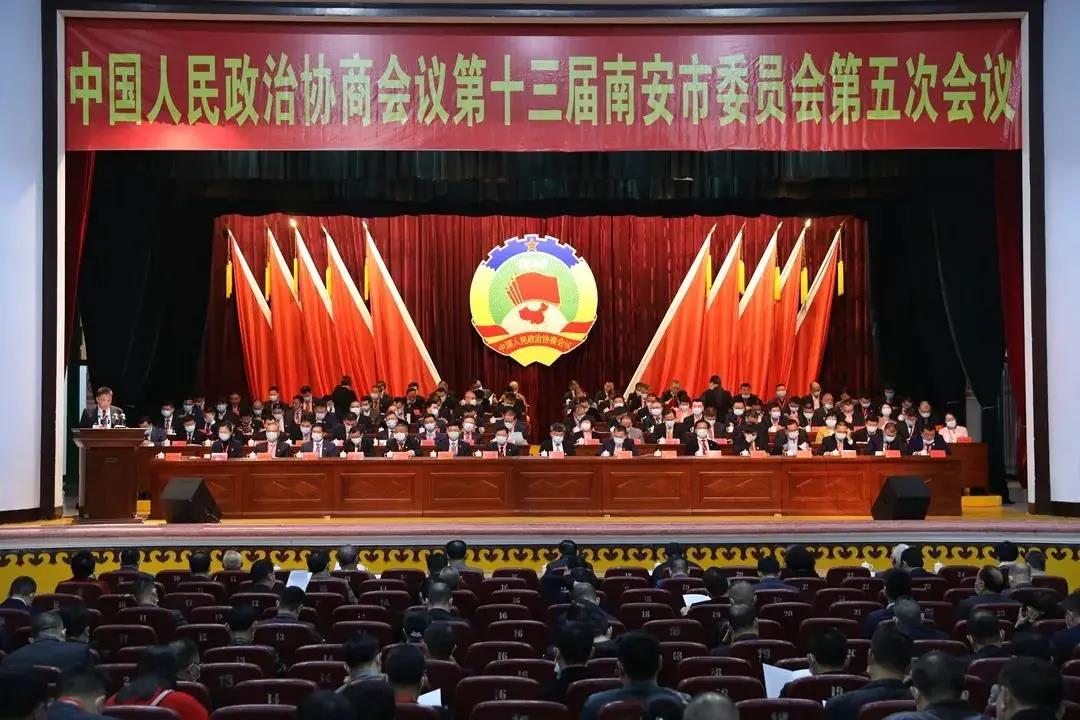 南安市石材產(chǎn)業(yè)如何發(fā)展？南安市政協(xié)委員的建議是......