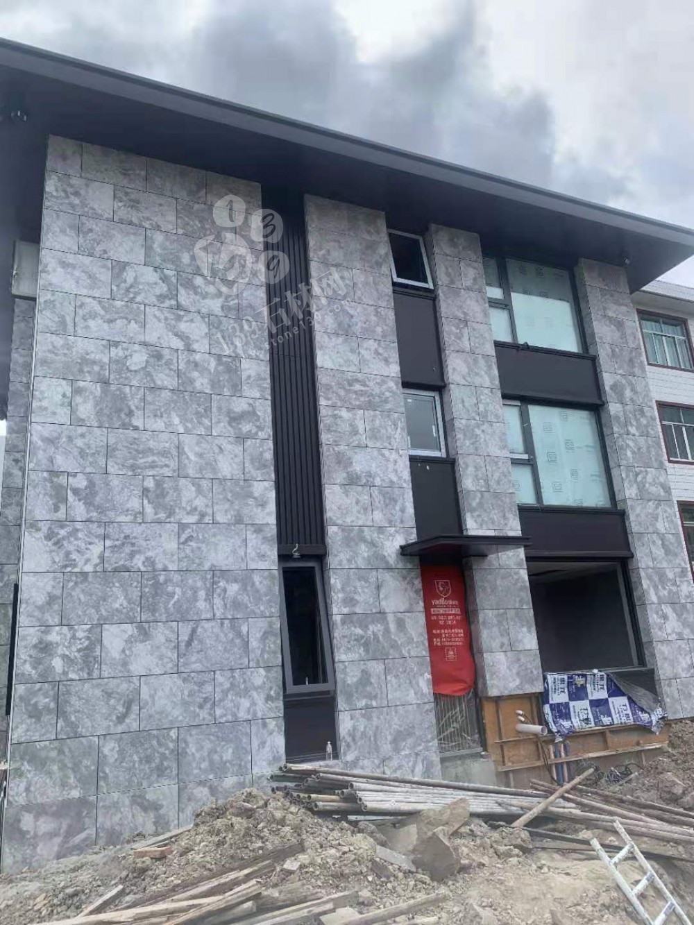 魚肚灰-內裝外裝都可以裝的很好看的天然石材