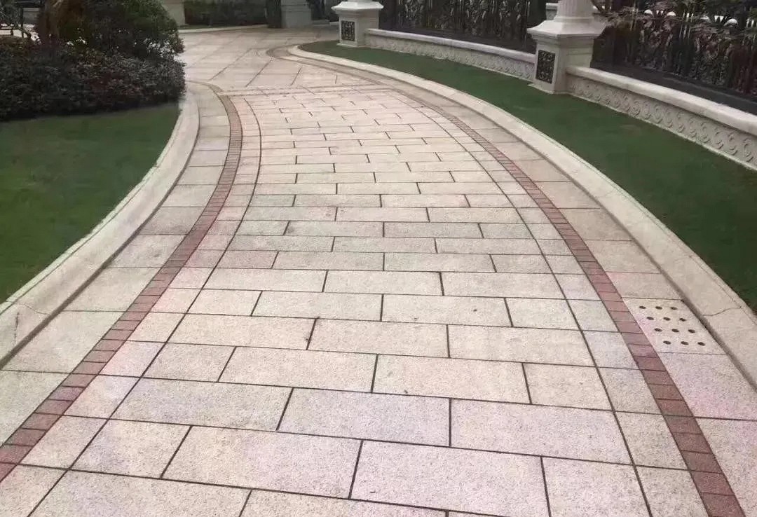 銹石花崗巖，一種低調(diào)內(nèi)斂的石材