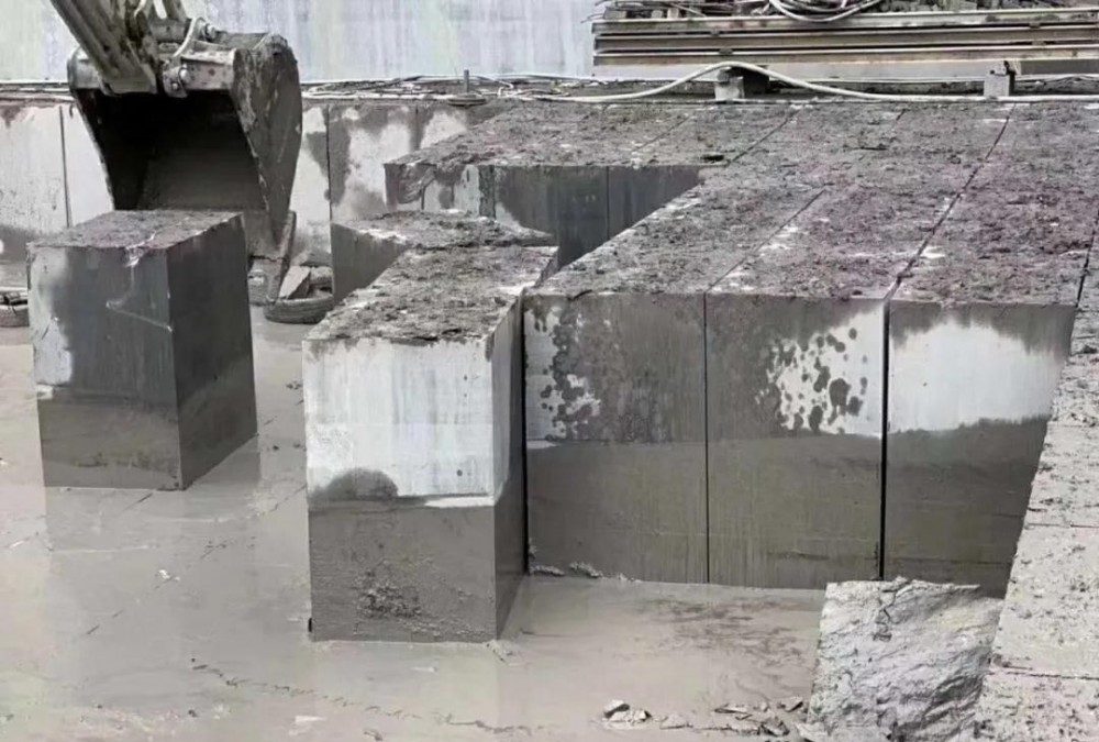 貴州桐梓縣羊磴鎮（中國黑產地）石材儲量1500萬噸，附貴州中國黑礦山圖