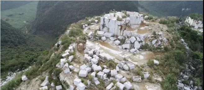 國產(chǎn)灰姑娘大理石產(chǎn)地廣西來賓市興賓區(qū)鐵腕治“非法采石” --專項(xiàng)打擊七洞鄉(xiāng)非法采礦工作綜述