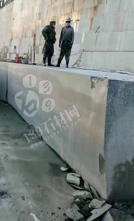 萬國石材帶您了解沒哭了的萬源青石雕刻產(chǎn)品