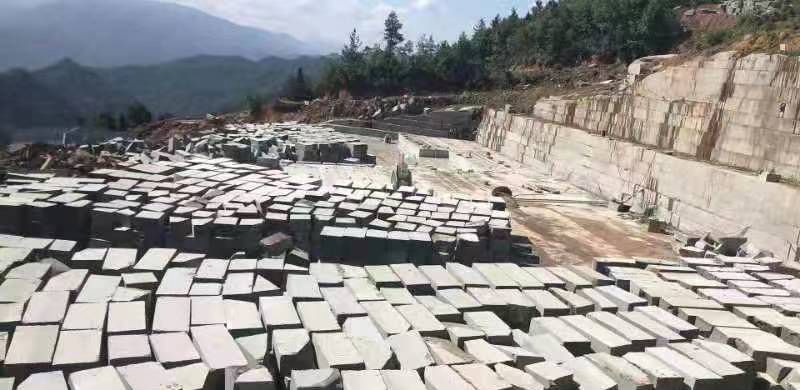 萬國石材帶您了解沒哭了的萬源青石雕刻產(chǎn)品