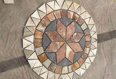 花崗巖地鋪:冰裂紋vs馬蹄石,哪種鋪裝效果好看?