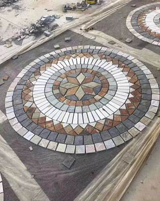 花崗巖地鋪:冰裂紋vs馬蹄石,哪種鋪裝效果好看?