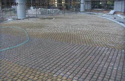 花崗巖地鋪:冰裂紋vs馬蹄石,哪種鋪裝效果好看?