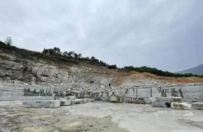 石材礦山干得熱火朝天！看礦老板是怎么和諧處理礦山和村民的關系！