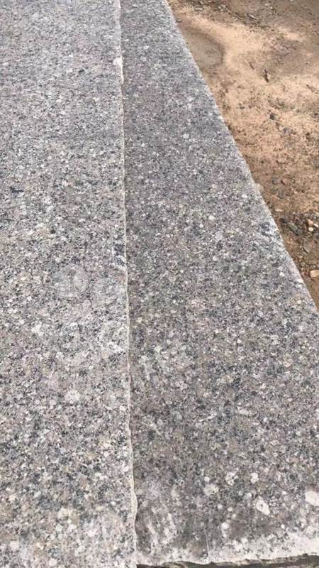 【恒泰吉石材】經(jīng)營泰寧珍珠蘭（福建藍(lán)寶石）、五彩紅、自有大型礦山