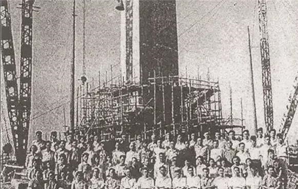 67年前，94噸的人民英雄紀念碑碑心石，是怎么從山東運到北京的，有多難？