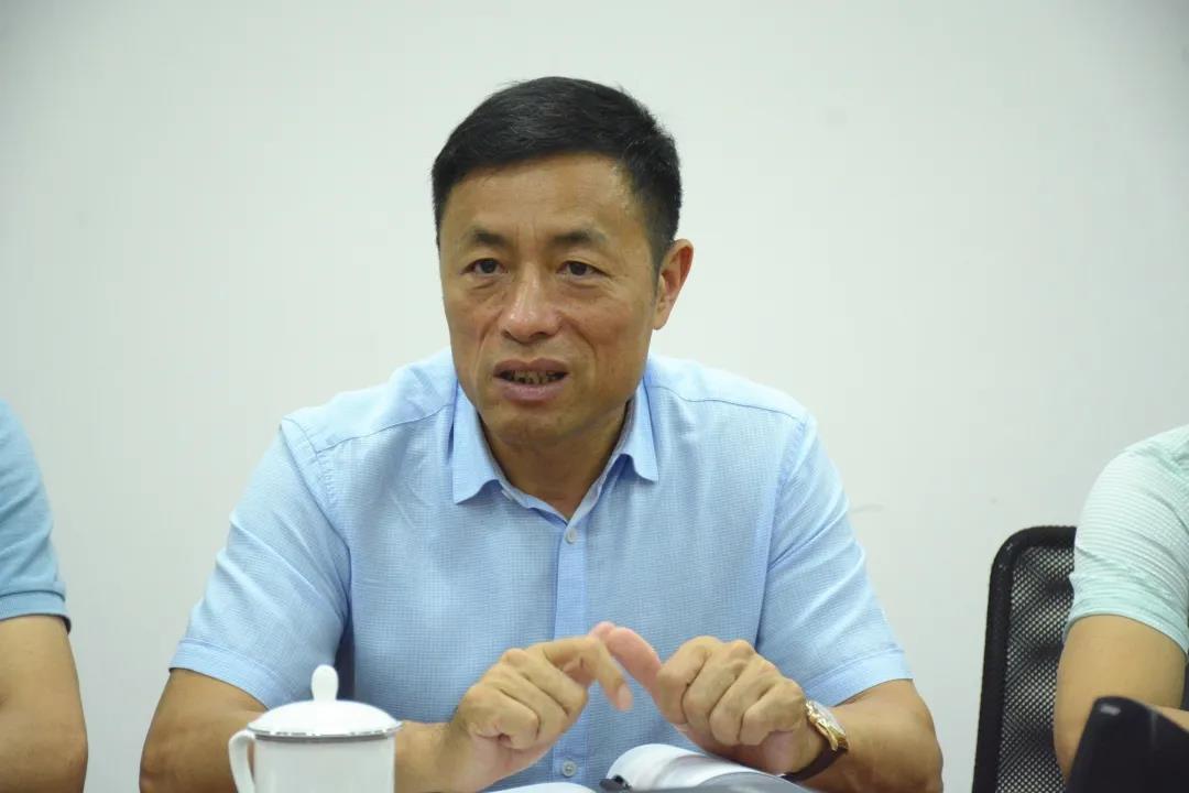 南安市檢察院黨組書記、檢察長曾閩宏帶隊到南安市石材協會調研