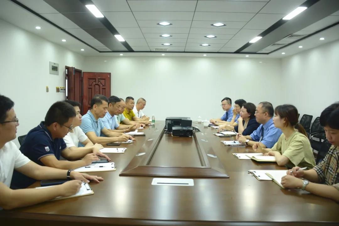 南安市檢察院黨組書記、檢察長曾閩宏帶隊到南安市石材協會調研