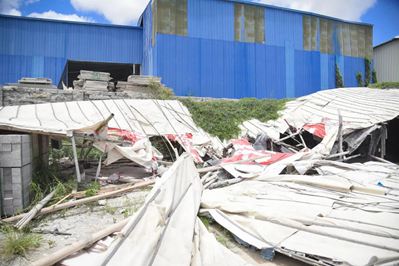 重拳出擊！南安市石井鎮(zhèn)開(kāi)展石材企業(yè)污染整治行動(dòng)，對(duì)三無(wú)石材廠機(jī)臺(tái)進(jìn)行破壞處理