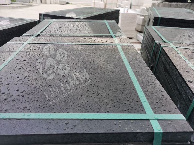 鐘山瑞全石材工藝廠主營鐘山青、路沿石、馬蹄石、欄桿欄板、石球異形、以及石桌等石材家具