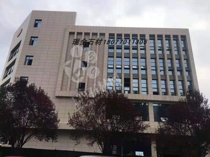 鐘山瑞全石材工藝廠主營鐘山青、路沿石、馬蹄石、欄桿欄板、石球異形、以及石桌等石材家具