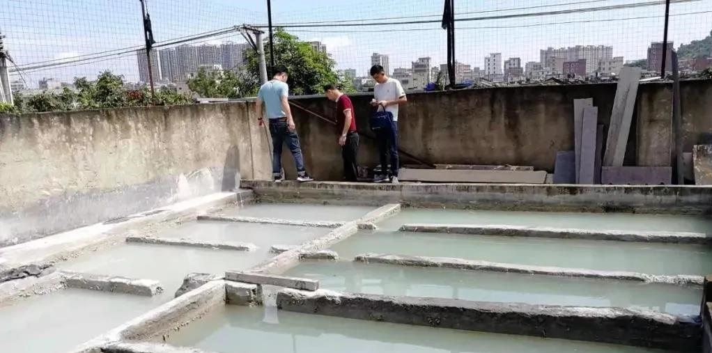 廣東省揭陽一家石材加工廠因環境問題被普寧市生態環境部門查處