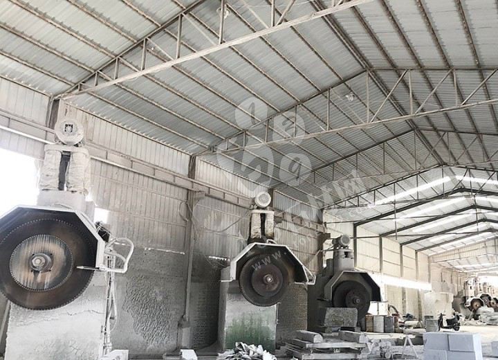 【南陽金泰石業】主營河南黃金麻、河南黃銹石方城芝麻白花崗巖園林工程配套用石