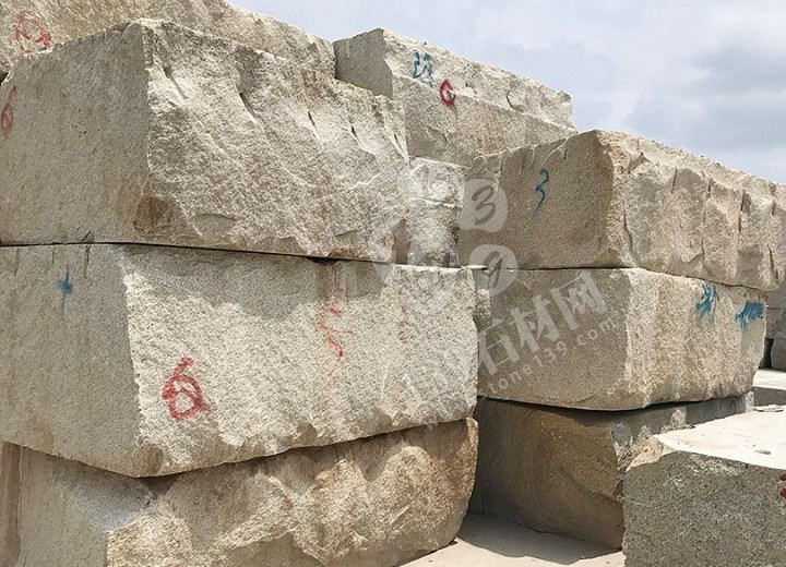 【南陽金泰石業】主營河南黃金麻、河南黃銹石方城芝麻白花崗巖園林工程配套用石