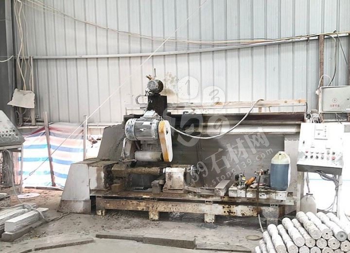 【南陽金泰石業】主營河南黃金麻、河南黃銹石方城芝麻白花崗巖園林工程配套用石