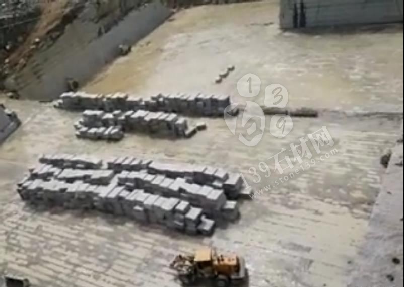 【南陽金泰石業】主營河南黃金麻、河南黃銹石方城芝麻白花崗巖園林工程配套用石